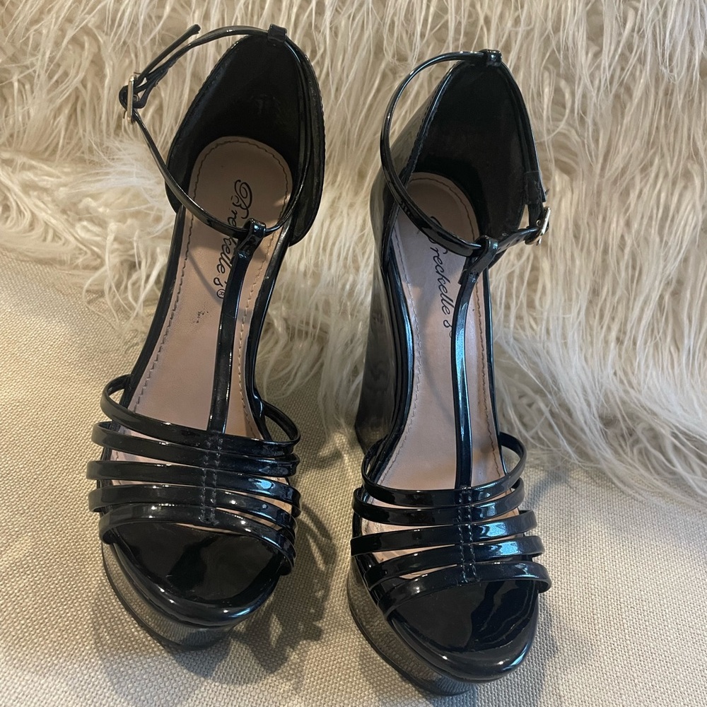 Women shoe size 6.5